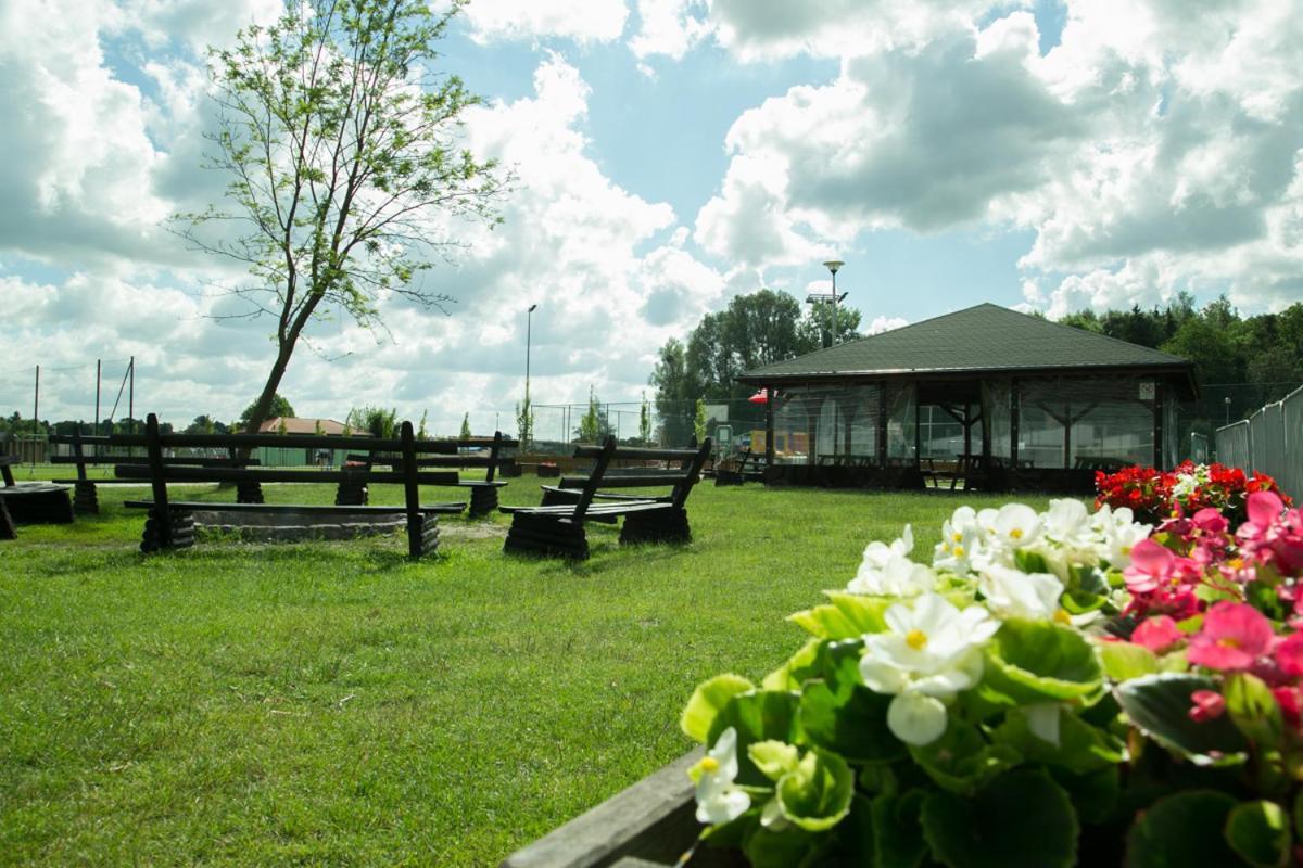 Camping Oaza Blonie Kornik Domki Standard Plus - 3 Pokoje Eksteriør bilde