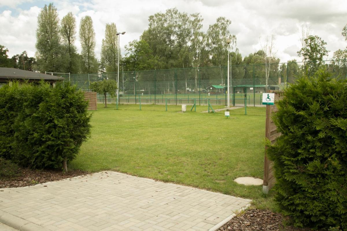 Camping Oaza Blonie Kornik Domki Standard Plus - 3 Pokoje Eksteriør bilde